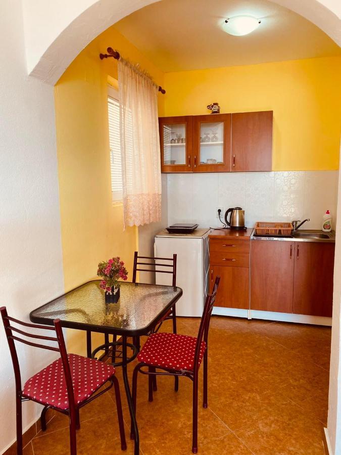Djonovic Apartments Бар Екстериор снимка
