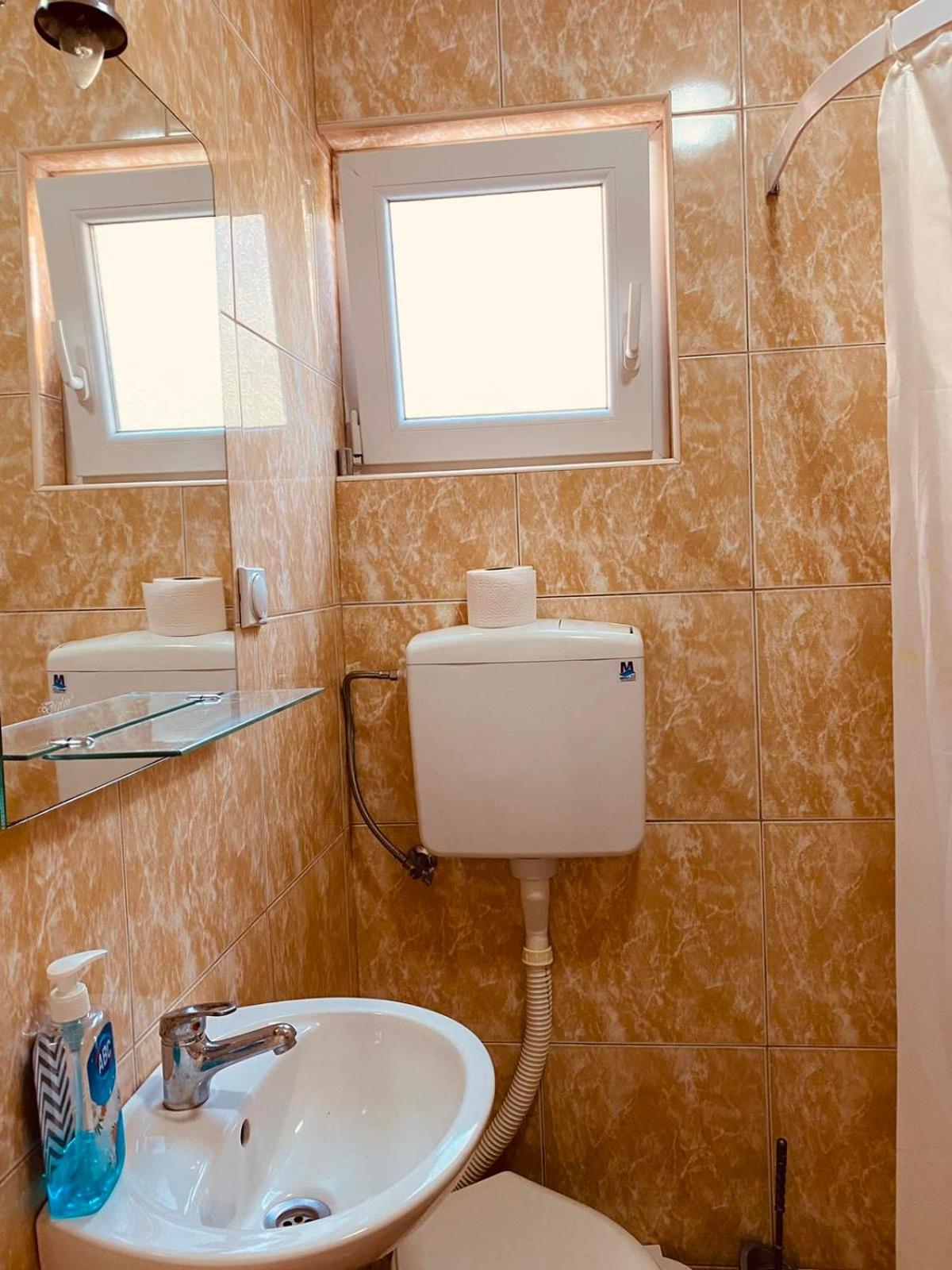 Djonovic Apartments Бар Стая снимка